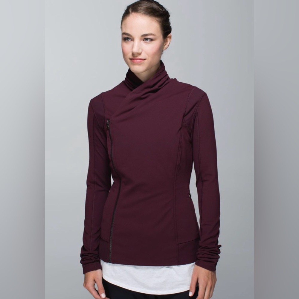 Lululemon Bhakti yoga Jacket Bordeaux Drama size 4